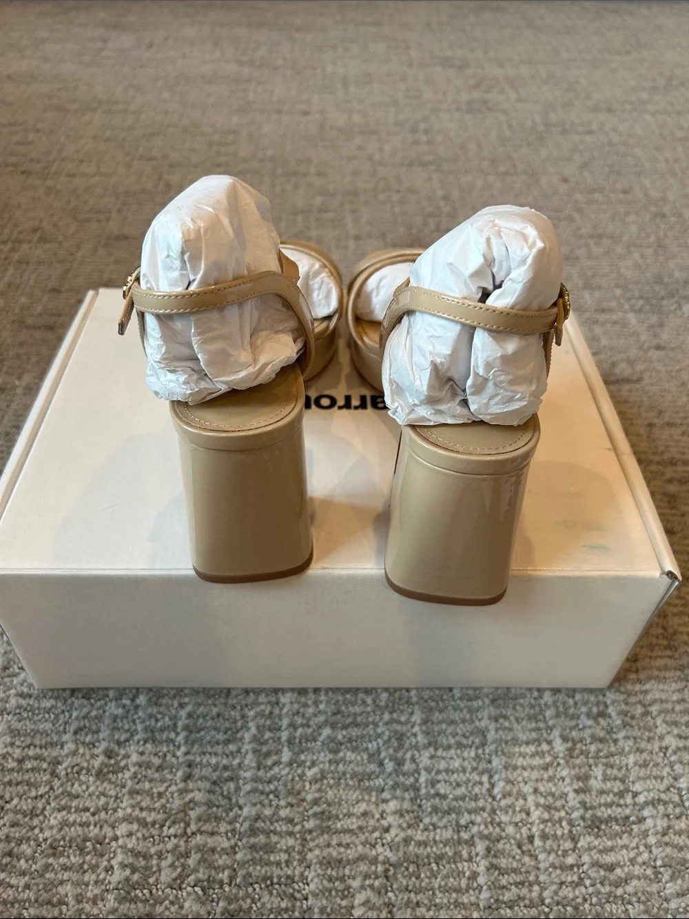 Latrobe Bianca Low Sandal Sand Patent Leather 7